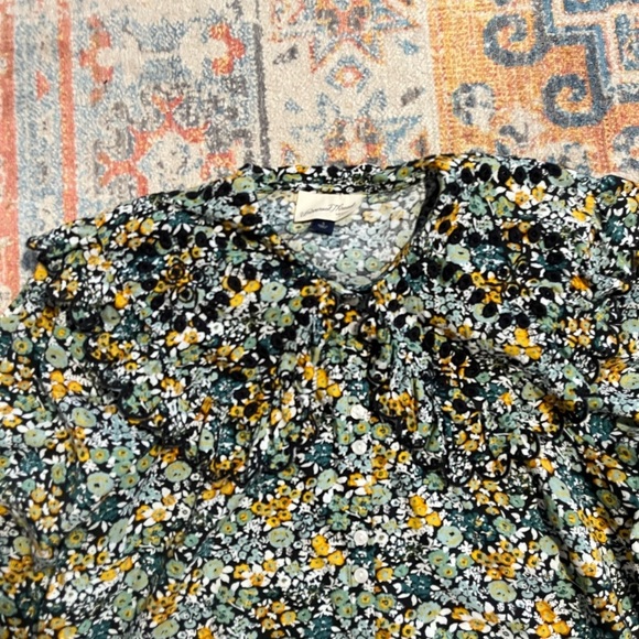 Universal Thread floral print large collar embroidered puff-sleeve top - Picture 5 of 8